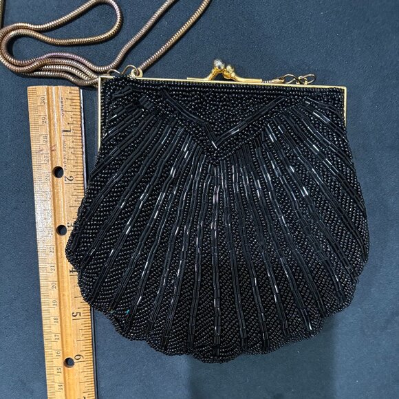 Black Beaded Clam Shell Clutch Purse with Shoulder Chain - Picture 3 of 4